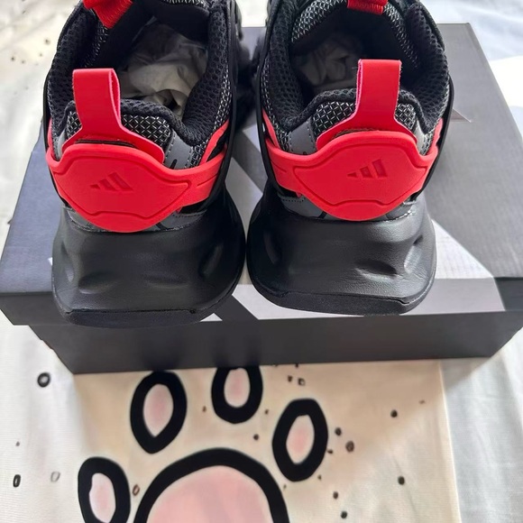 Adidas Black Sneakers - Picture 3 of 6